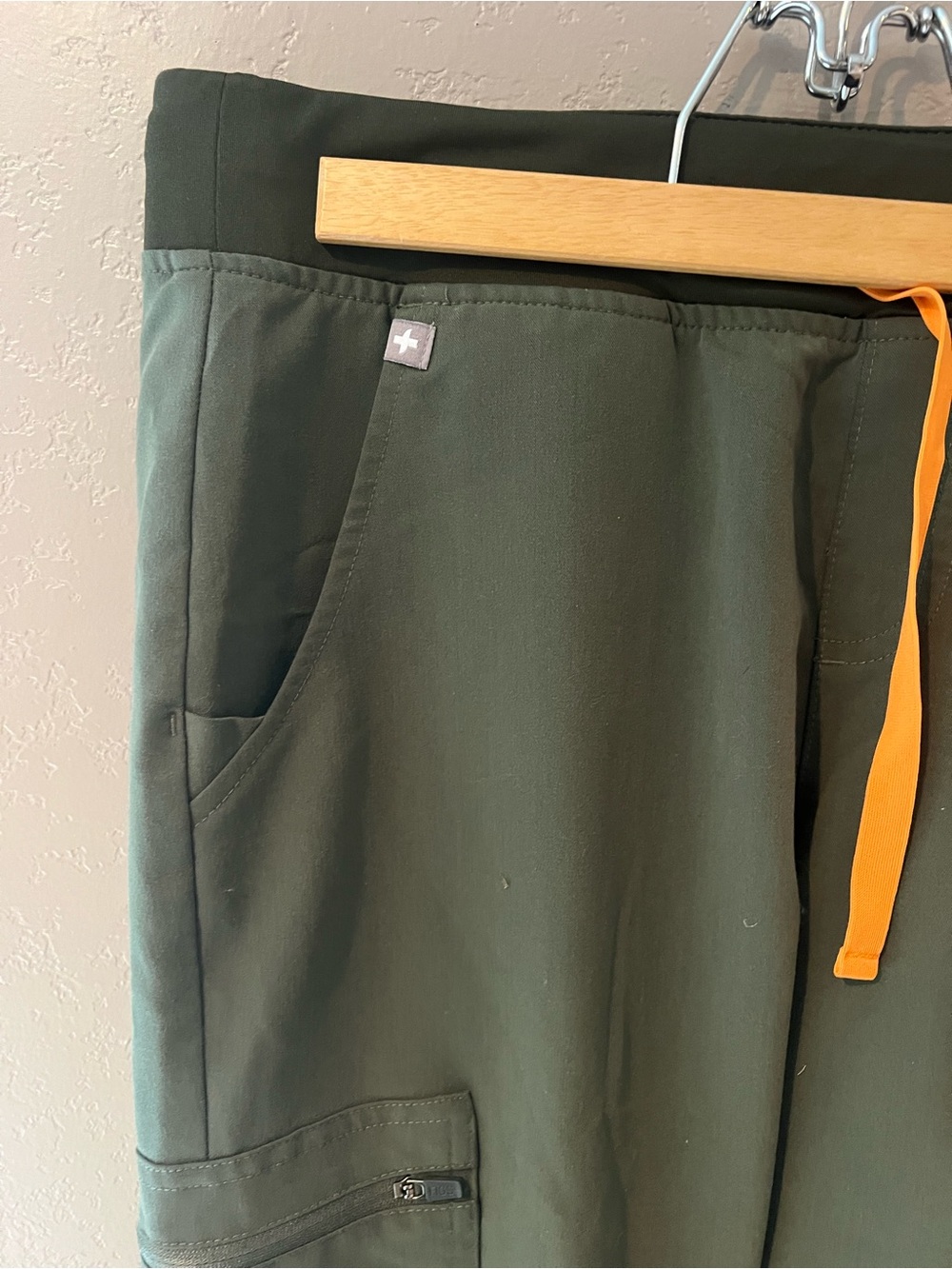 Figs Olive Green Jogger Scrub Pant - Picture 4 of 9
